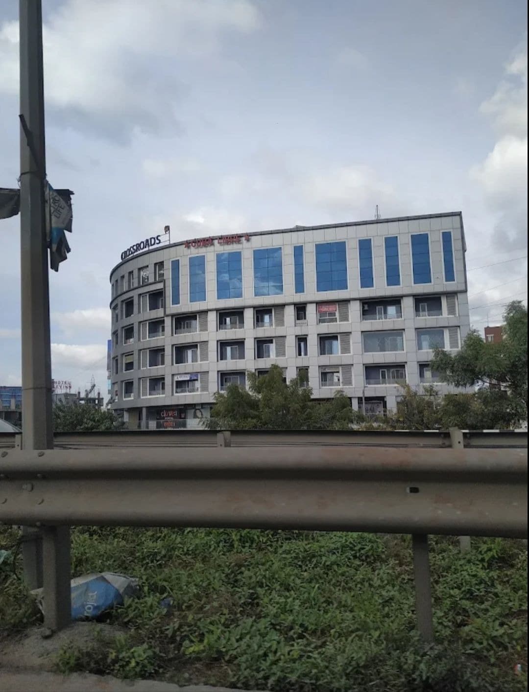 Commercial Shop for Rent at Crossroads, Bhumkar Chowk, Wakad – 432 Sq.Ft