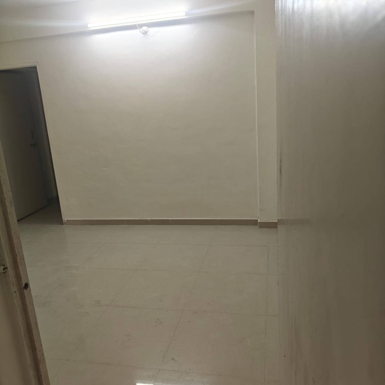 1BHK Flat for Rent in Gujarat Colony, Kothrud – ₹20,000 | Bachelor Boys Only