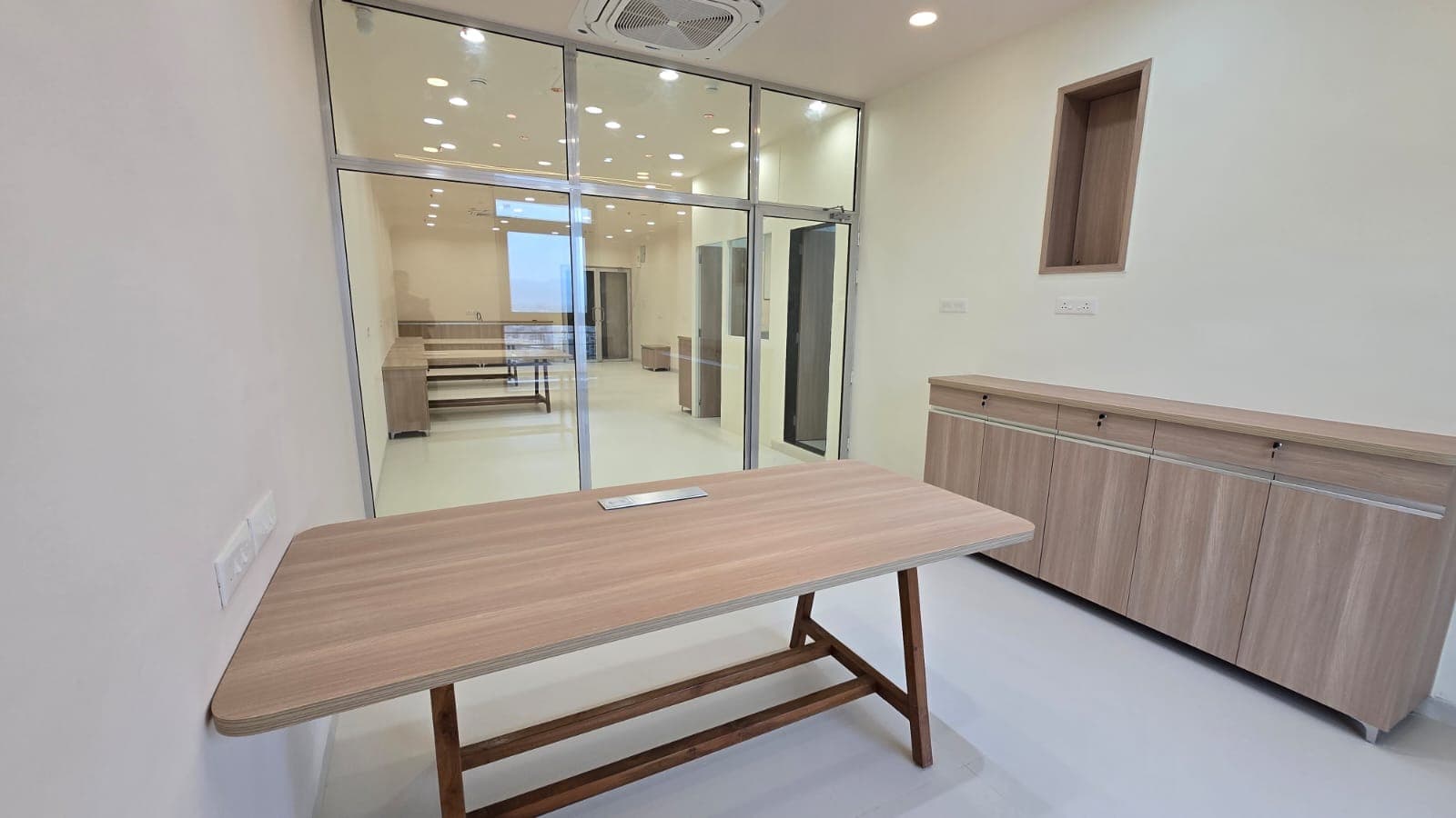 Fully Furnished Commercial Office for Rent Near City Pride, Kothrud