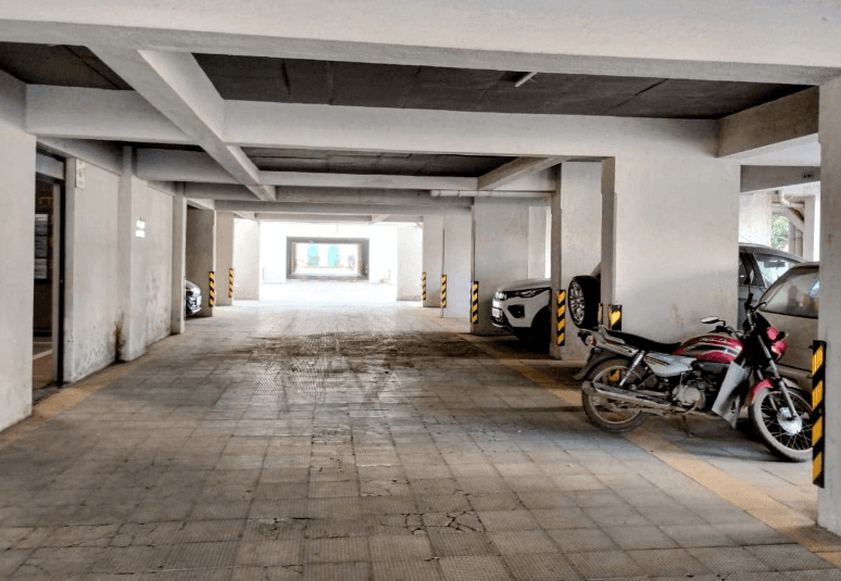 Fully Furnished 2 BHK Flat in Trillium Perfect for Comfortable Family Living