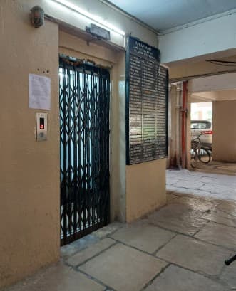 Fully Furnished Converted 1.5 BHK for Sale in Paramount Society, Camp, Pune