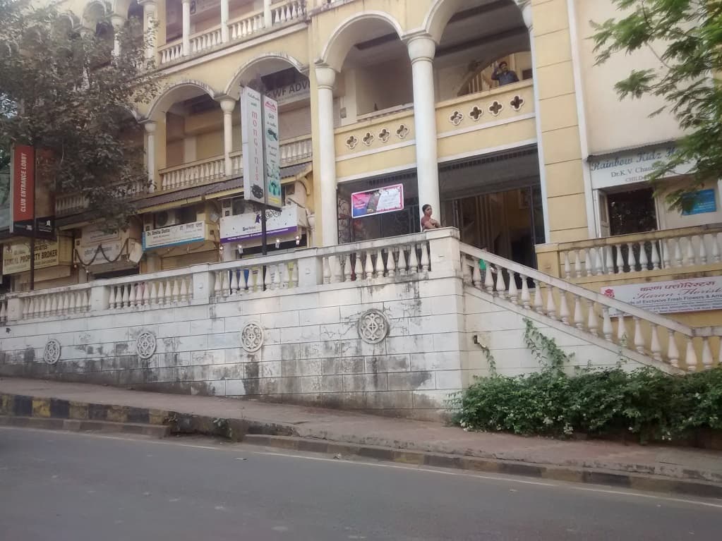 Dosti Acres, Wadala East – 2 BHK Apartment for Rent