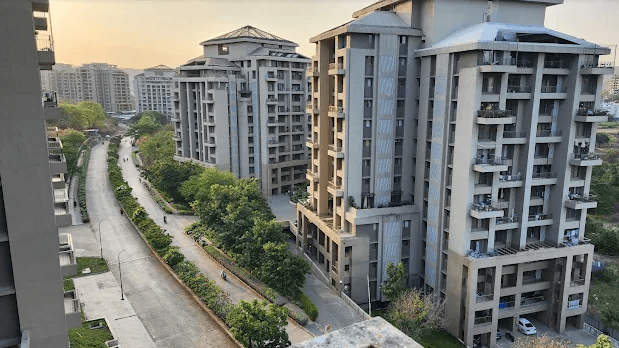 4 BHK Resale Flat in Bavdhan