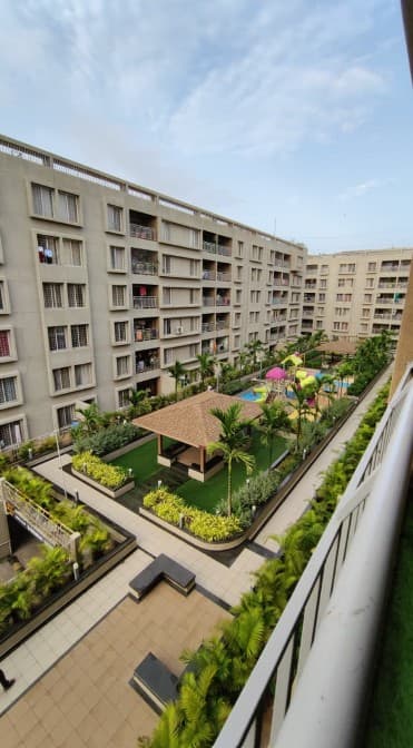 3BHK Semi-Furnished Apartment for Rent in Mantra 29 Gold Coast, Tingre Nagar
