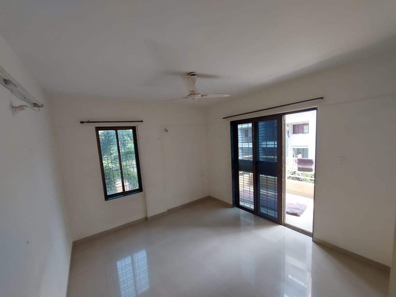 Spacious 1 BHK Flat for Sale in Vishal Nagar, Pune