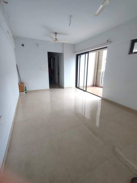 2 BHK Road-View Apartment for Rent in Lodha Palava Lakeshore Greens Phase 2, Dombivli East