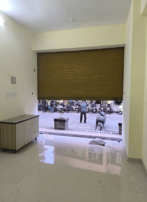 Prime 650 sq.ft. Commercial Space for Rent – Dadar East (Hindmata Front)