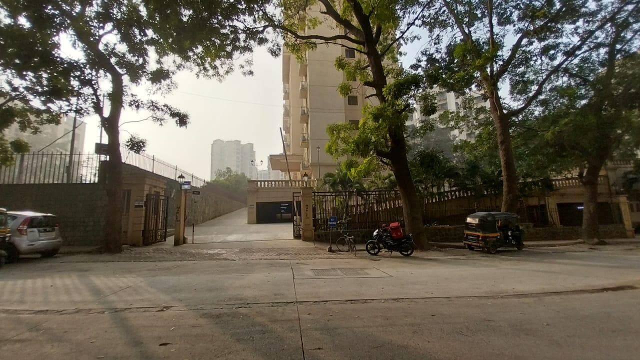 Fully Furnished 1 BHK Apartment for Rent in Hiranandani Maple, Powai