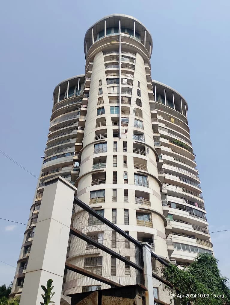 Sea-View 2 BHK Fully Furnished Apartment for Sale at Lokhandwala Harmony, Worli