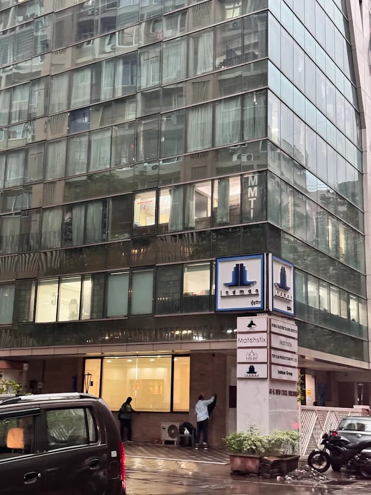 Ascend Cowork | Premium Coworking Space Available in Andheri – Flexible Seating Options